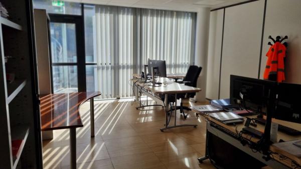 Bureaux à louer à Meudon au sein d'immeuble indépendant proche des transports