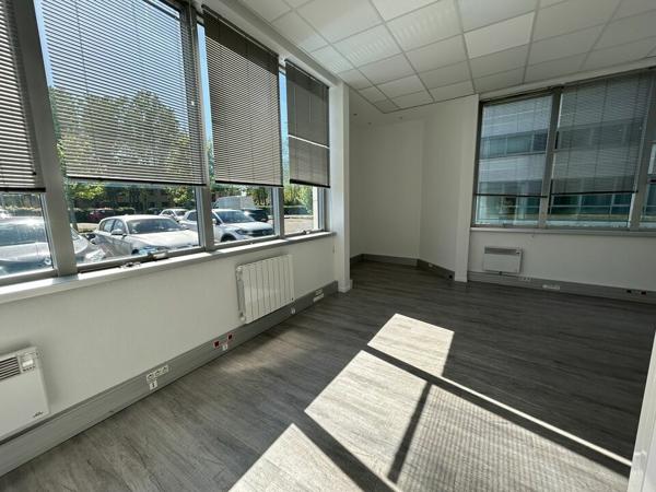 BUREAUX à LOUER de 178 m²