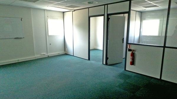 Bureaux à louer avec très belle visibilité - ZA Gémenos