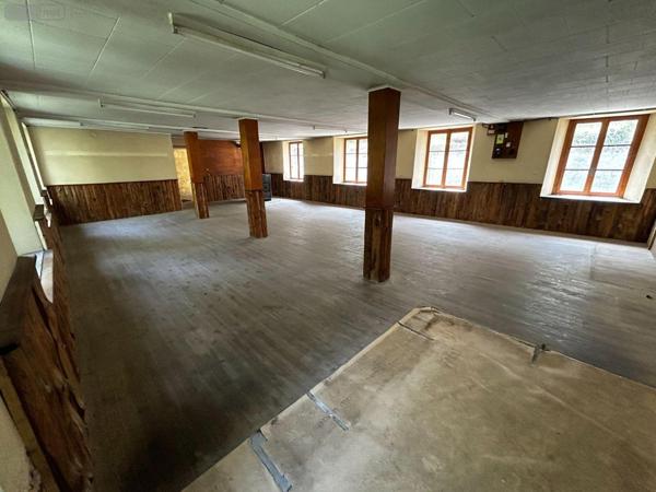 Bureaux à vendre à Le Pont-de-Beauvoisin en Isère (38480), ref : 73007-148