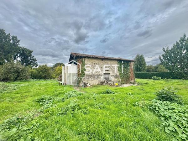 BÂTISSE EN PIERRE A RÉNOVER A NIORT ACCES SEVRE