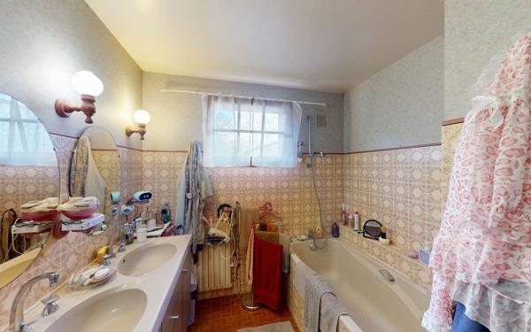 Maison à vendre    6 pièces •  Vasteville