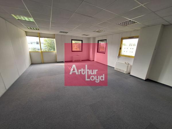 AUBIERE LA PARDIEU BUREAUX 570 M² A LOUER