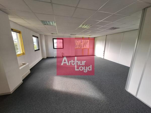AUBIERE LA PARDIEU BUREAUX 570 M² A LOUER