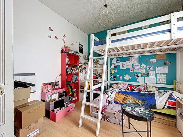 A vendre : Maison 6 pièces avec Studio indépendant et une dépendance - 141 m² - Rezé Balinière