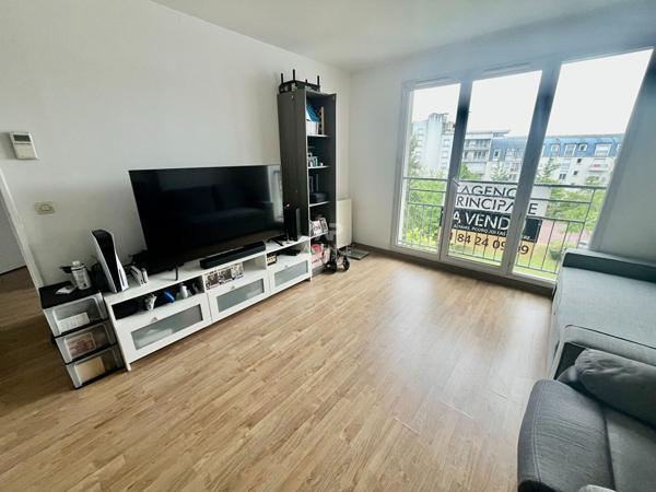 Appartement Cergy 2 pièce(s) 42.28 m2 162 000 € **  - Référence  2321