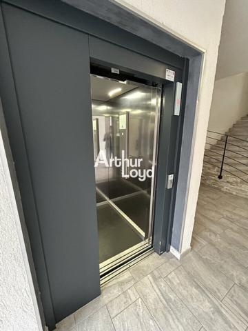 Bureaux à vendre ou à louer 150 m² divisibles dès 50 m² - Draguignan