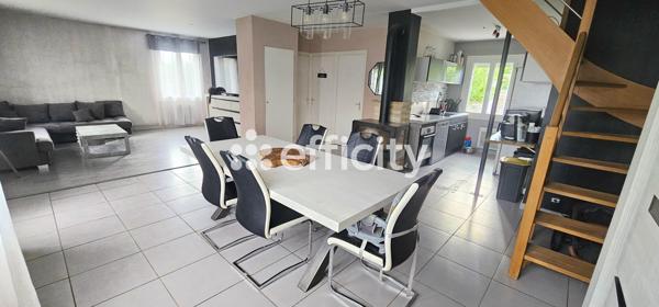 Maison 6 pièces - 104 m²