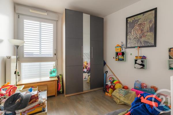 Appartement F4 à vendre  4 pièces - 76 m2 GENNEVILLIERS - 92