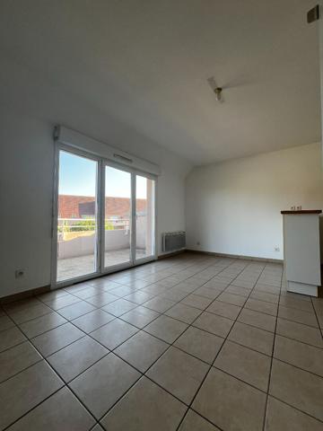 Appartement T2 avec balcon et piscine - Résidence Aquilon à Lux (71100)