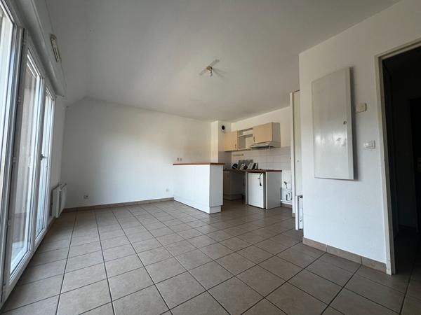 Appartement T2 avec balcon et piscine - Résidence Aquilon à Lux (71100)