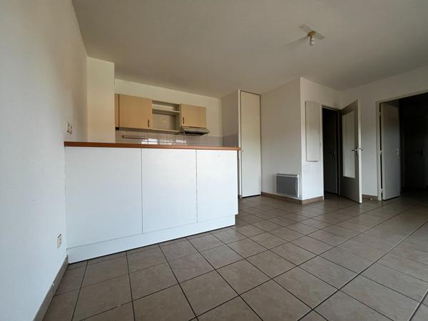 Appartement T2 avec balcon et piscine - Résidence Aquilon à Lux (71100)