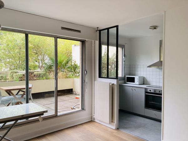 Montrouge (92120) A louer : Très beau studio meublé avec terrasse de 14m²