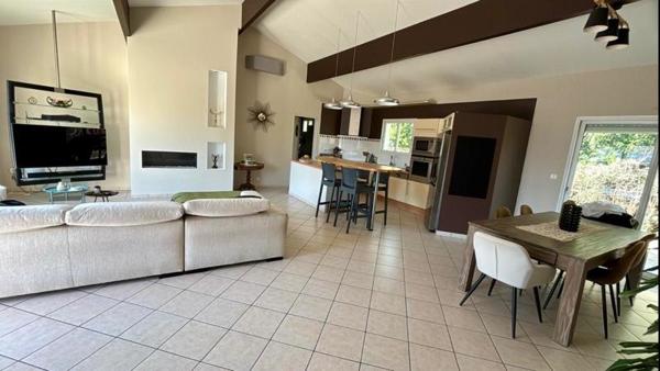 Maison à vendre 649 140 € Léognan 7 p 174 m² DPE D