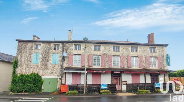 Maison 17 pièces de 458 m² à Lhommaizé (86410)