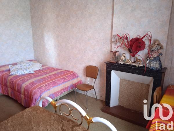 Maison 17 pièces de 458 m² à Lhommaizé (86410)