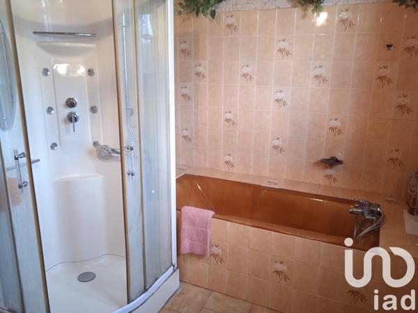 Maison 17 pièces de 458 m² à Lhommaizé (86410)