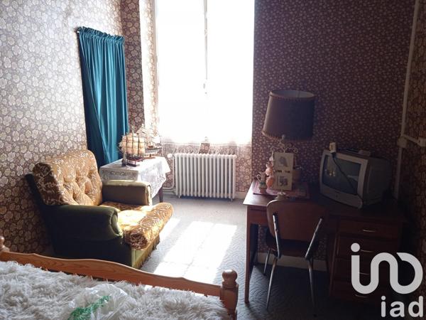 Maison 17 pièces de 458 m² à Lhommaizé (86410)