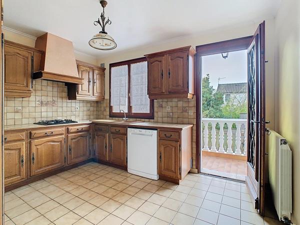 Maison divisée en 2 logements