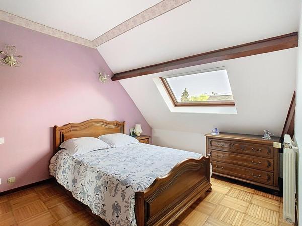 Maison divisée en 2 logements