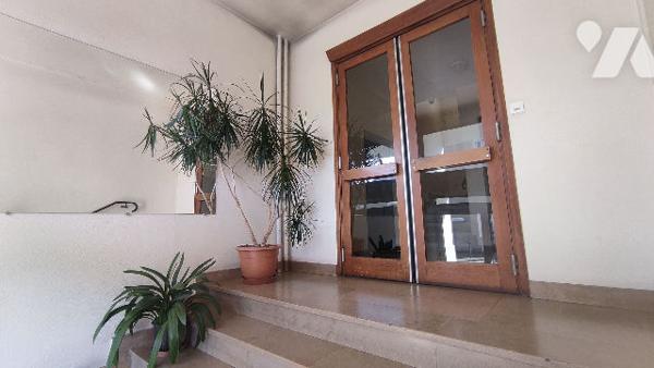 APPARTEMENT 3 CHAMBRES AVEC GRANDS BALCONS CAVE ET GARAGE