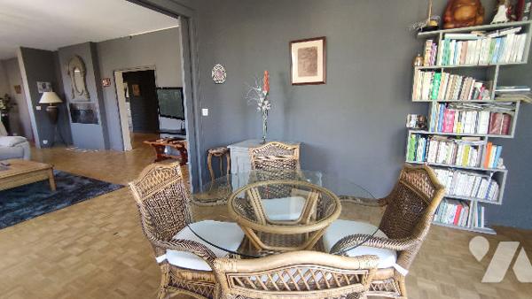 APPARTEMENT 3 CHAMBRES AVEC GRANDS BALCONS CAVE ET GARAGE