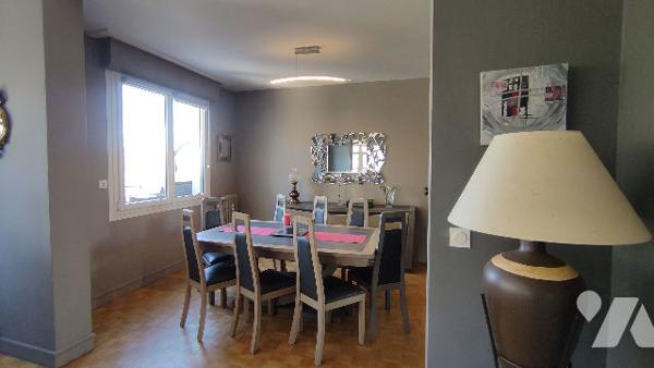 APPARTEMENT 3 CHAMBRES AVEC GRANDS BALCONS CAVE ET GARAGE