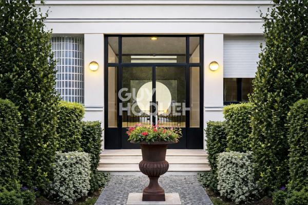 Somptueux Immeuble Art Déco 1925 554m2 refait à neuf avec le style de l'époque