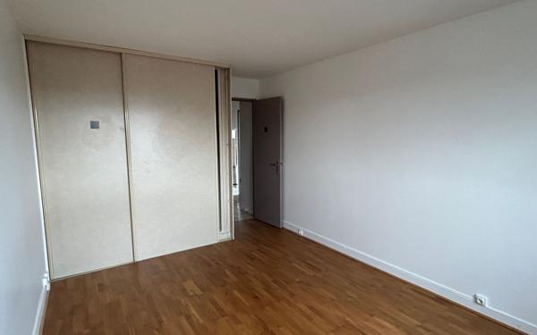 Appartement à louer    4 pièces • 81,38 m2 Châtillon