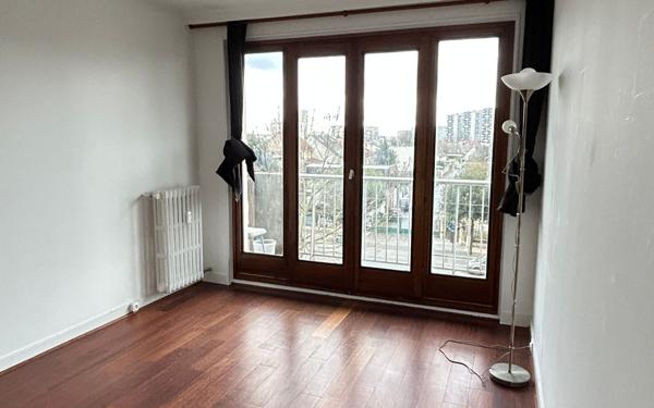 Appartement à louer    4 pièces • 81,38 m2 Châtillon