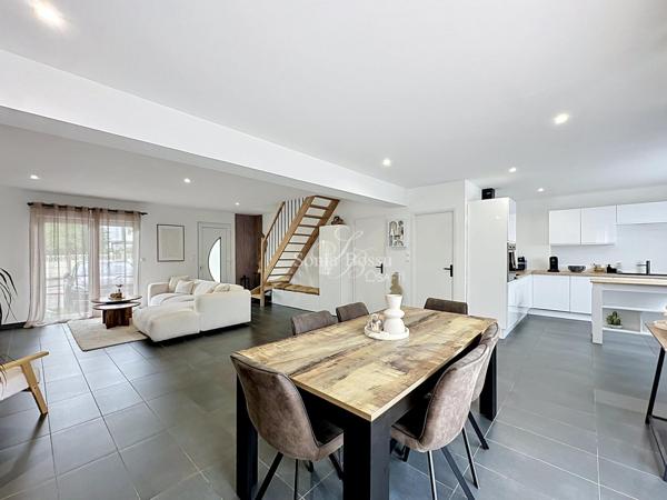 MAISON SEMI INDIVIDUELLE 3 CHAMBRES GARAGE