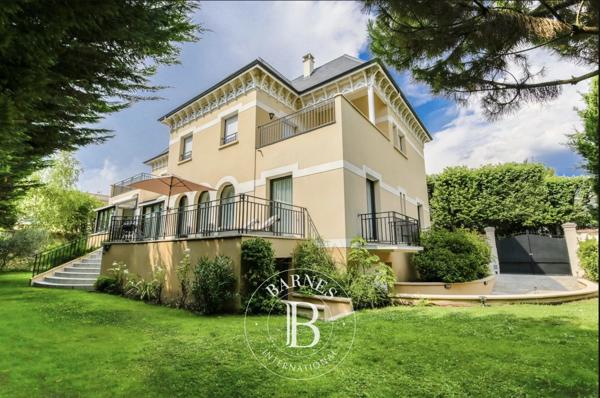 Saint-Maur-des-Fossés, Maison 5 Chambres -  298 m² à vendre