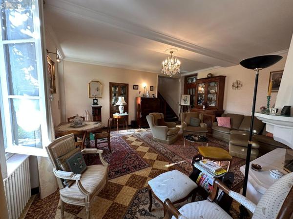 Maison à vendre à Montrichard-Val-de-Cher dans le Loir-et-Cher (41400), ref : 12101/1311   
CENTRE BOURG