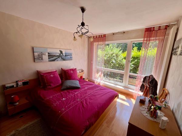 Appartement de standing avec terrasse et jardin