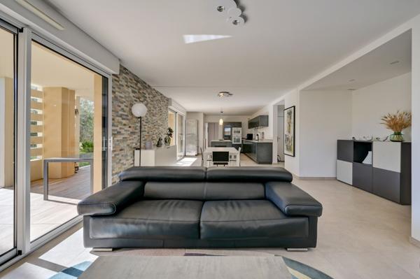 Vente Appartement de luxe Aix-en-Provence 5 Pièces 120 m²