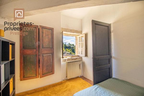 DEMEURE EN PIERRES Les Angles 7 pièce(s) 170 m2 - TOITURE NEUVE