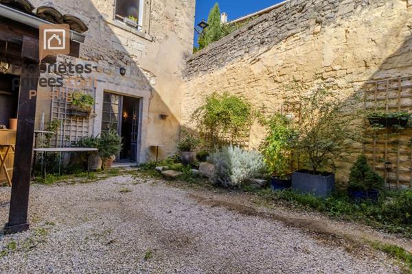 DEMEURE EN PIERRES Les Angles 7 pièce(s) 170 m2 - TOITURE NEUVE