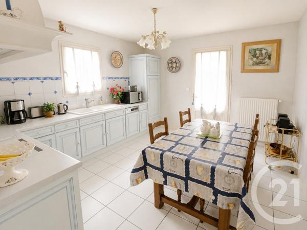 Maison à vendre  6 pièces - 142,36 m 2   LAGORD  - 17