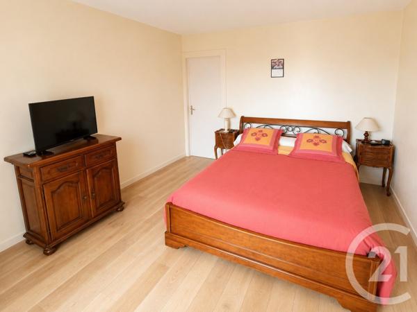 Maison à vendre  6 pièces - 142,36 m 2   LAGORD  - 17