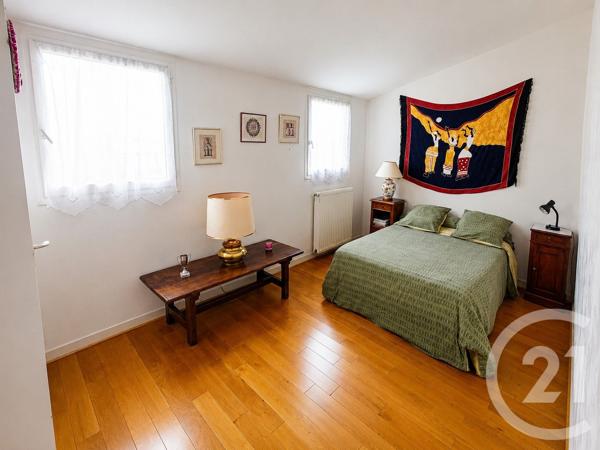 Maison à vendre  6 pièces - 142,36 m 2   LAGORD  - 17