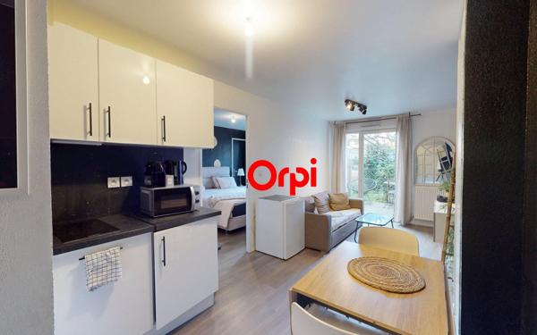 Appartement à vendre    2 pièces • 33,80 m2 Vaulx-en-Velin