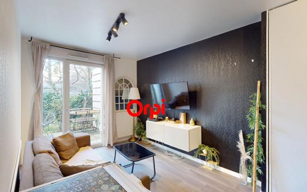 Appartement à vendre    2 pièces • 33,80 m2 Vaulx-en-Velin