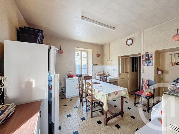 Maison à vendre  9 pièces - 196,06 m2 EBREUIL - 03
