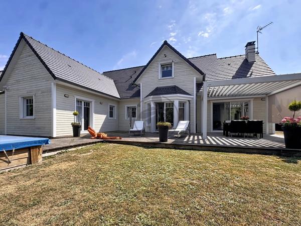 Vente                                                      Maison
                        
                     7 pièces                      208 m2                     à Morcourt
