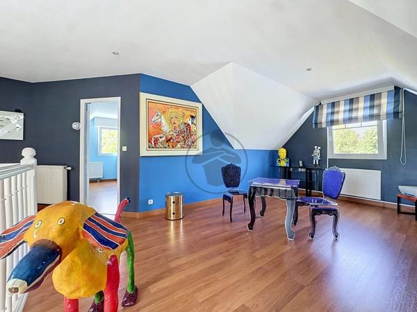 Vente                                                      Maison
                        
                     7 pièces                      208 m2                     à Morcourt