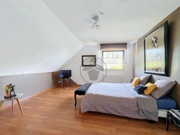 Vente                                                      Maison
                        
                     7 pièces                      208 m2                     à Morcourt