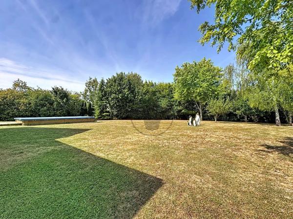 Vente                                                      Maison
                        
                     7 pièces                      208 m2                     à Morcourt