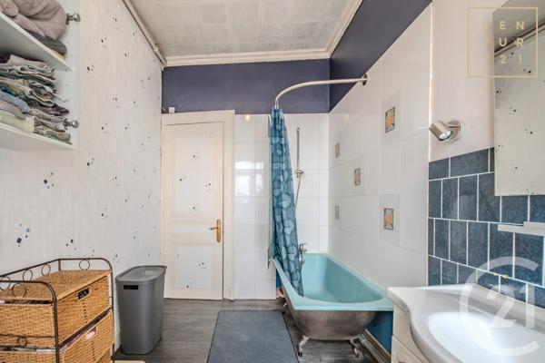 Maison à vendre  6 pièces - 155,58 m 2   MAUBEUGE  - 59