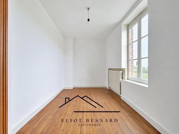 Maison de maître à rénover, 4 hectares, 1 dépendance, bordure de rivière