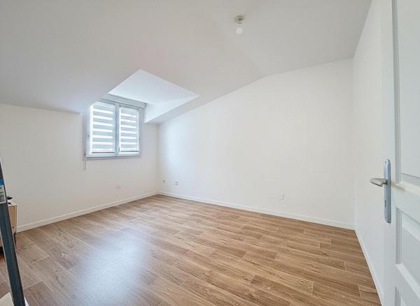 Grand 3 pièces lumineux avec parkings et dressing !